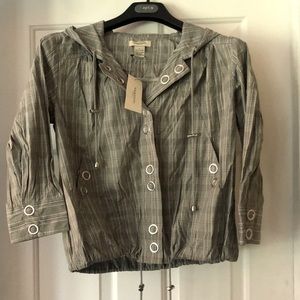 Cute plaid jacket with 3/4 sleeves- well made.